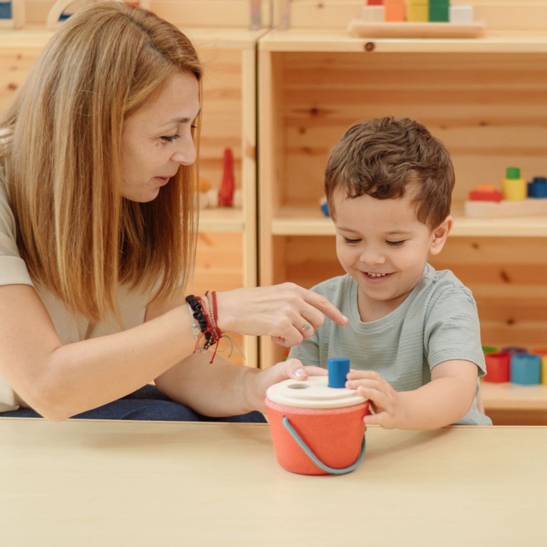 Hammering Peg Bucket