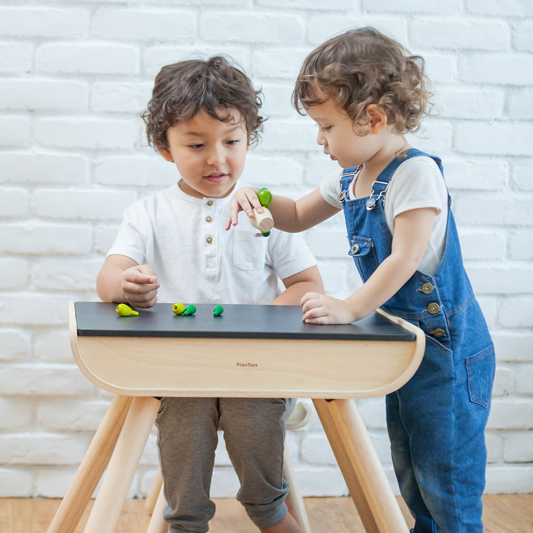 Table & Chair - Black