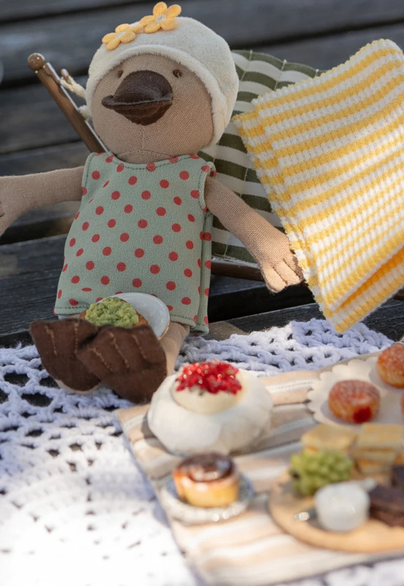 Pavlova with Pomegranate